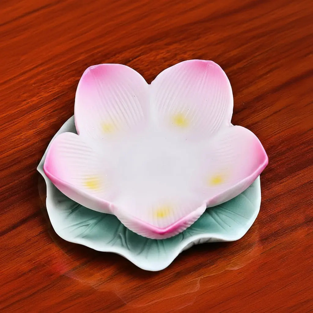 Kuroyashi Lotus Candle Holder eprolo
