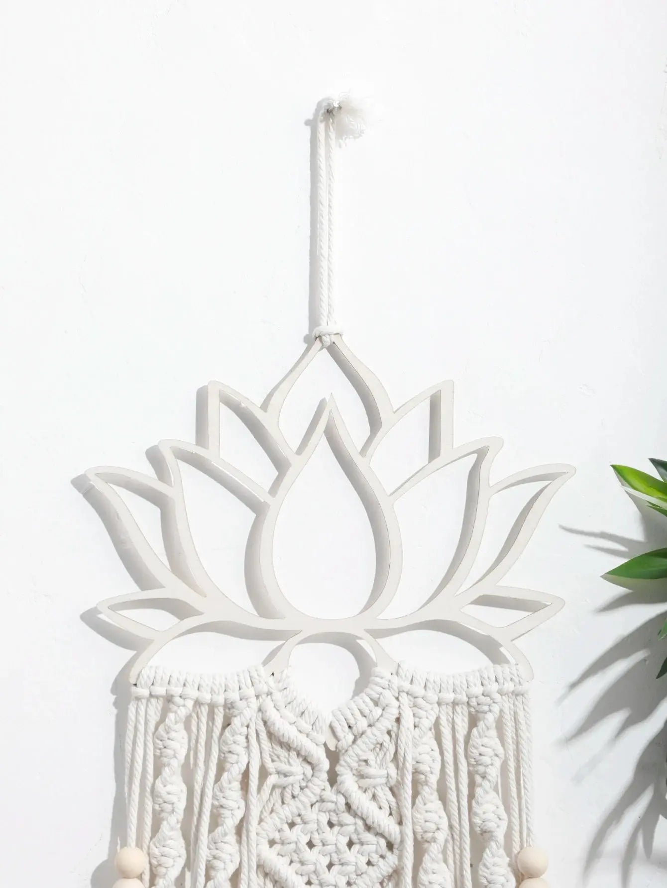 Kuroyashi Lotus Macrame Wall Hanging eprolo